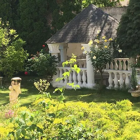 Edem 2 Haloszobas Lakosztaly Terasszal Szeged